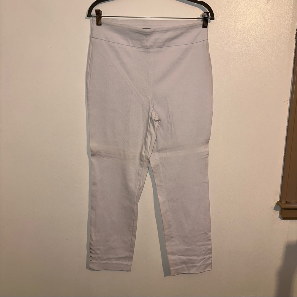 Counterparts women’s business casual White Capris Silver accents size 10